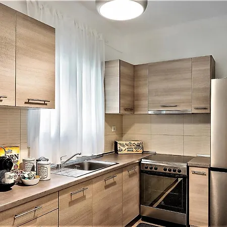 Apartmán Porto Sea View - A. Svolou 29 *